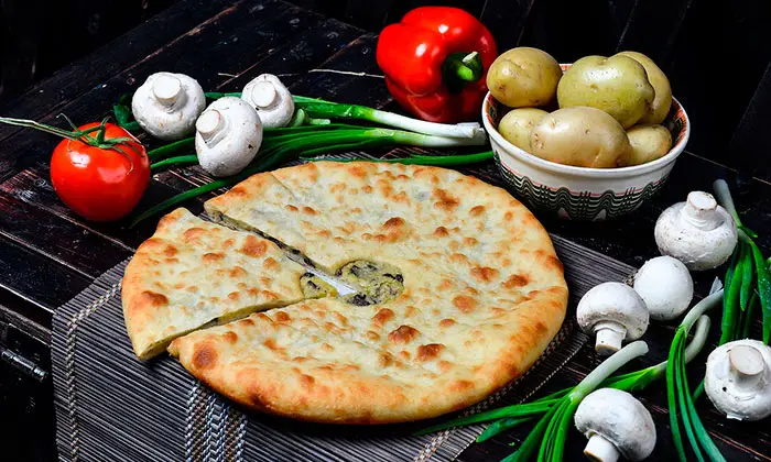 /catalog/osetinskie-pirogi/image1/pirog_s-kartoshkoy-i-gribami_img1.webp